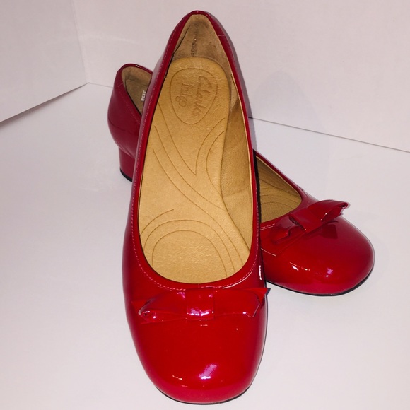 clarks red patent shoes